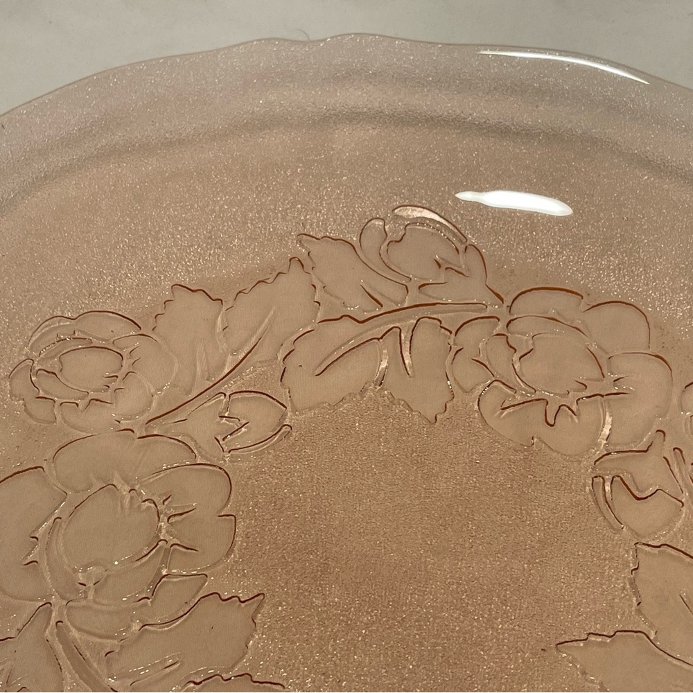 🥳BOGO! Arcoroc “Rosaline” Rosa Pink Dinner Plate | Raised Embossed Roses |France - Picture 8 of 10